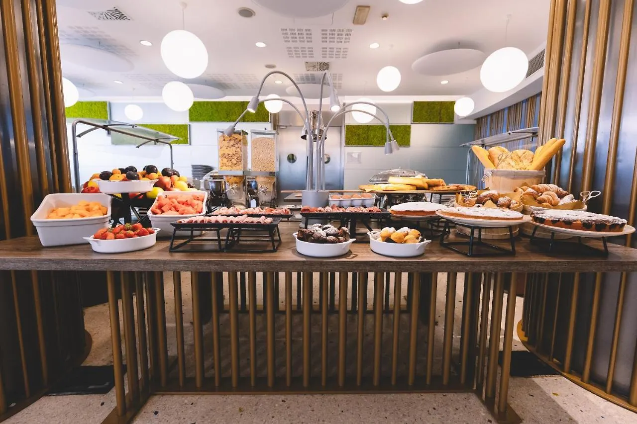 Novotel Venezia Mestre Castellana 4*,